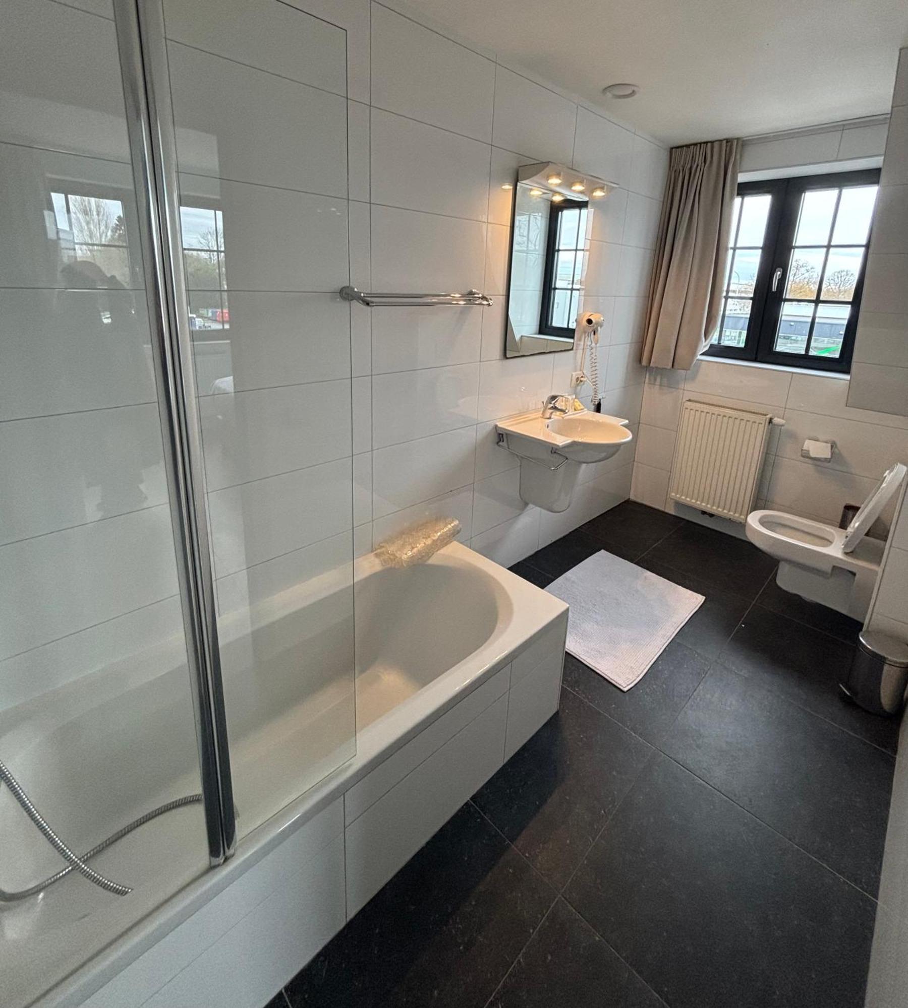 Hotel La Chaumiere Asse 외부 사진